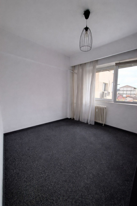 Stefan cel Mare-Lizeanu apartament 4 camere birou 95 mp