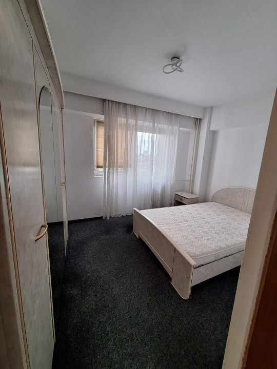 Stefan cel Mare-Lizeanu apartament 4 camere birou 95 mp