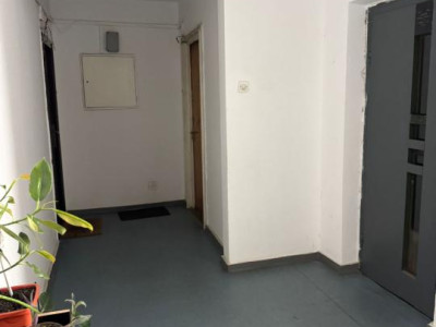 Trapezului – str. Becatei, 2 camere, 52 mp.  