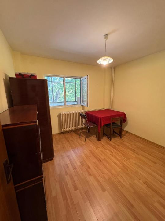 Panduri-13 Septembrie apartament 4 camere birou 95 mp